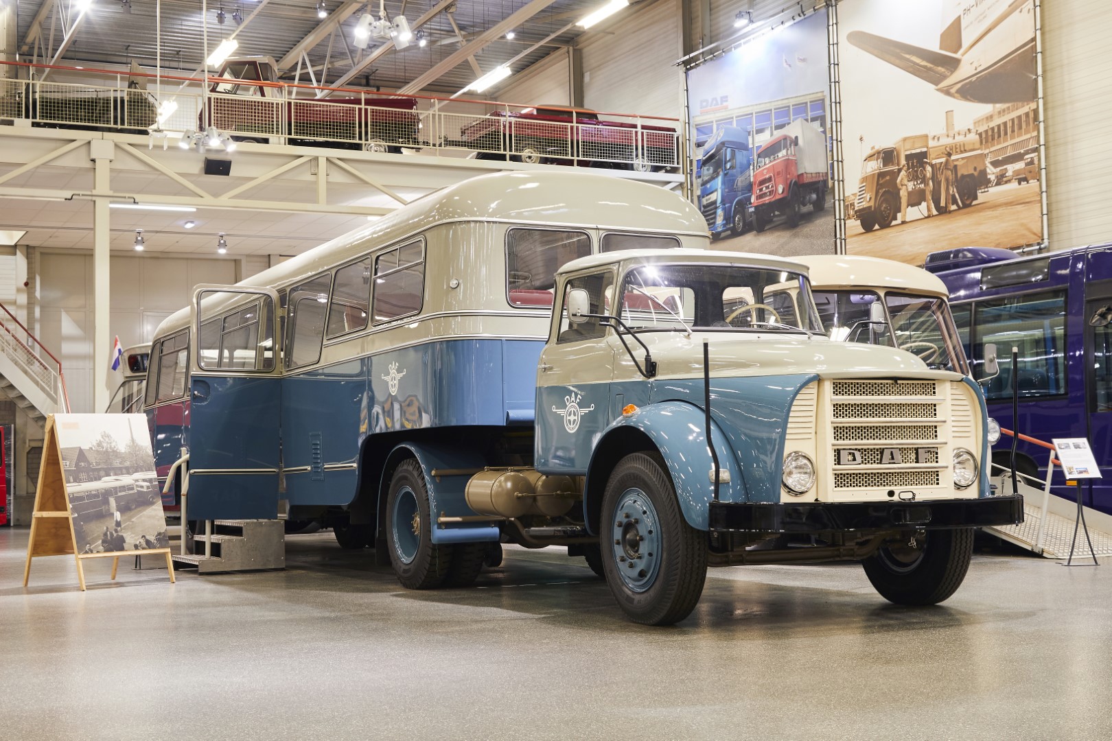 Den här typen av ekipage transporterade personal till och från arbetsplatser under 60-talet. Foto: DAF Museum.