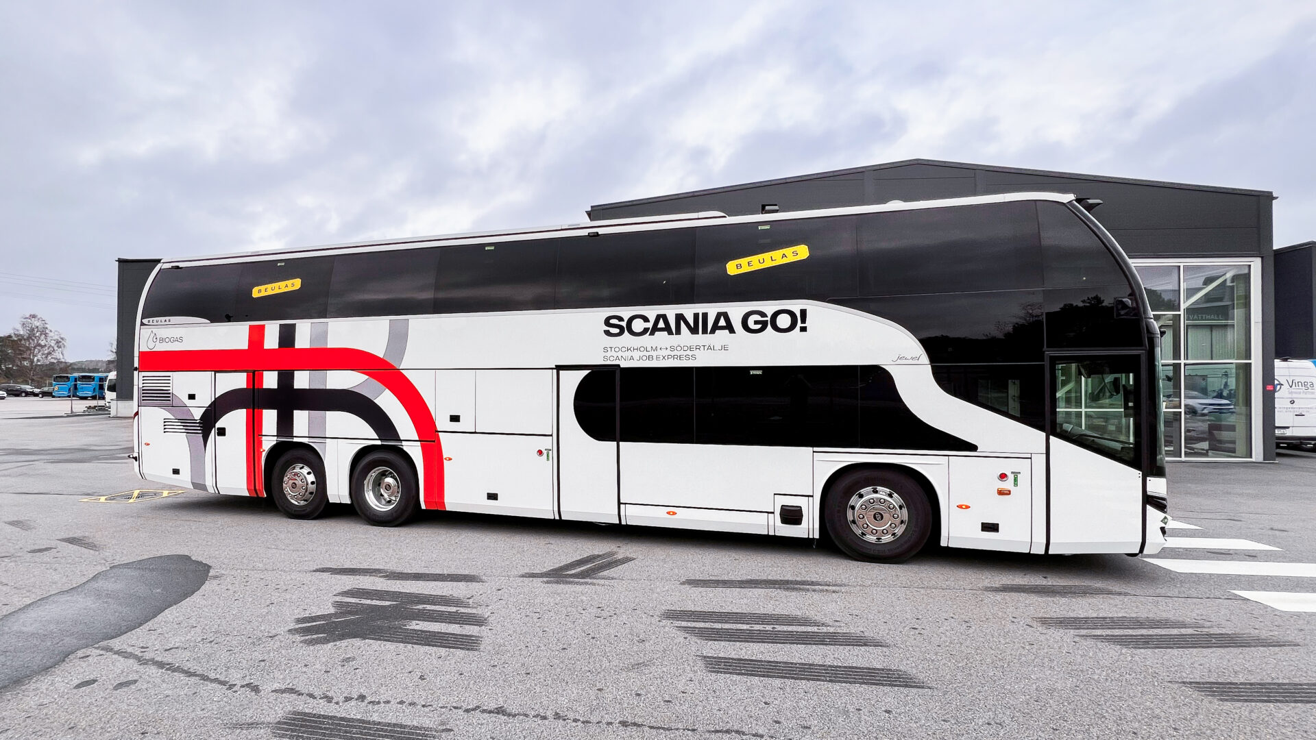 Så här ser Scanias första dubbeldäckare med gasdrift, Scania Beulas Jewel, ut. Foto: Scania.