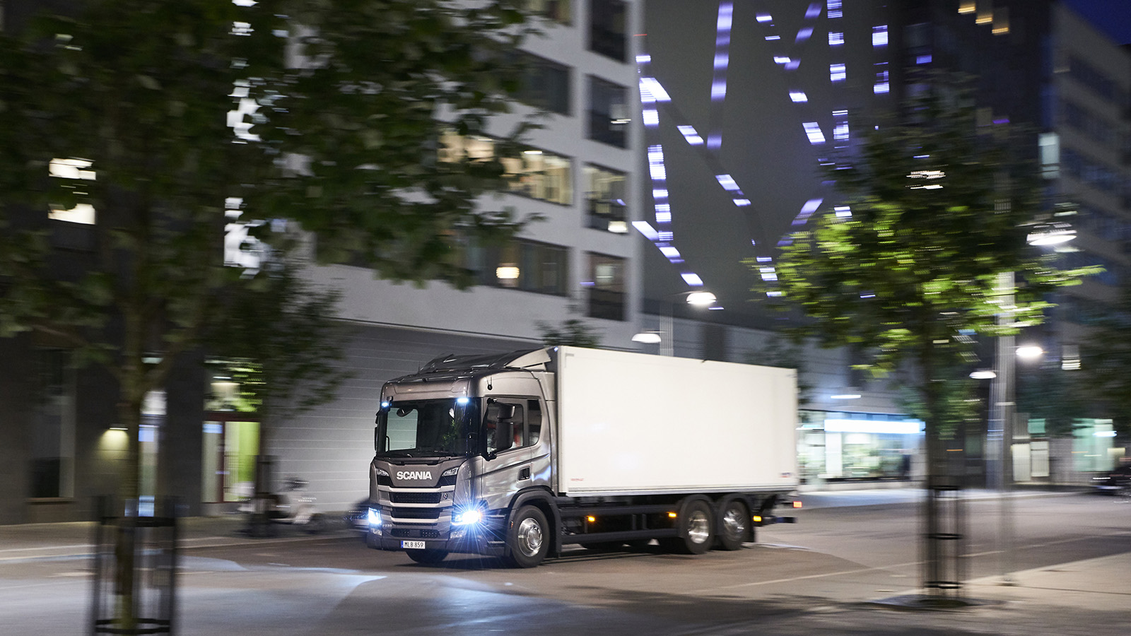 Det finns enligt en undersökning stor potential för hållbara transporter i städer, men der kräver bland annat samarbete. Foto: Scania.